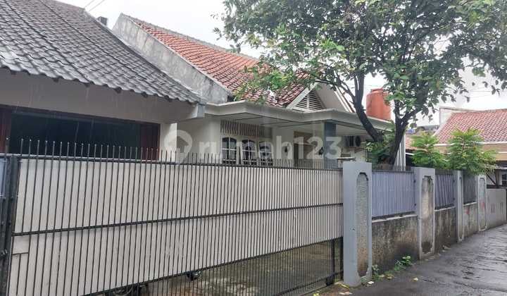 Disewa Rumah Klasik di Cinere