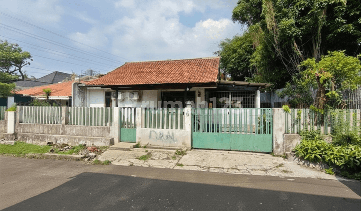 Di Jual Rumah Hook Hitung Tanah di Komplek PLN Duren Tiga Pancoran Jakarta Selatan