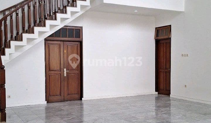 Rumah Bagus dan Luas di Cipete Cocok Utk Kantor dan Usaha