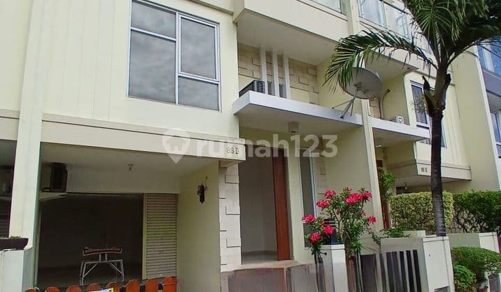 Dijual Rumah Siap Huni 2 Lantai Di Palm Residence Jakarta Barat