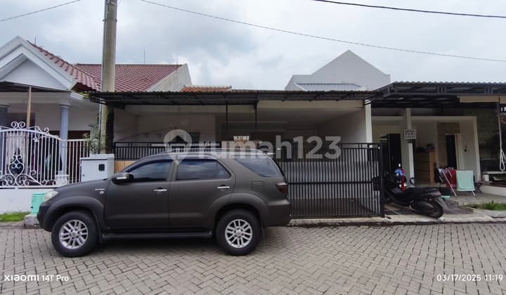 Dijual Rumah Bukit Palma 1,5 Lantai Sudah Renov, Siap Huni