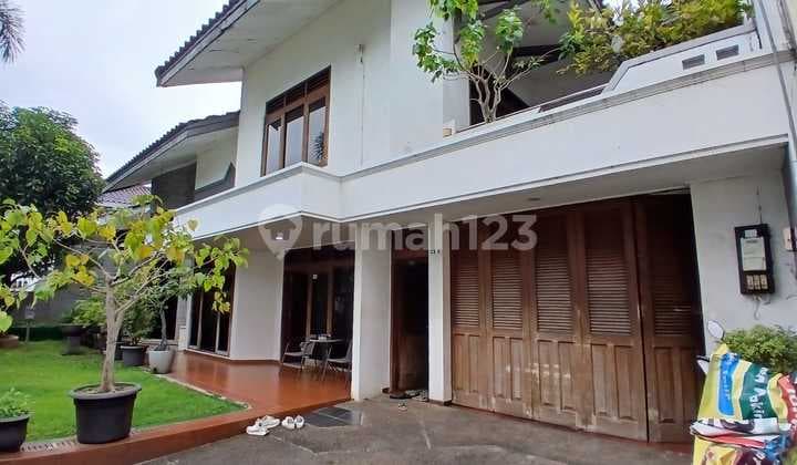 Rumah di Lingkungan Prestige Interkon Kebun Jeruk Dijual