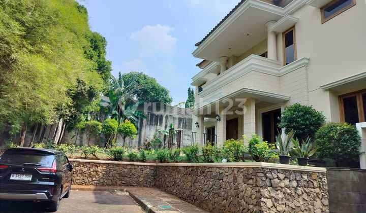 Rumah Mewah 2 lantai Lokasi Sangat Strategis di Lebak Bulus, Jakarta Selatan