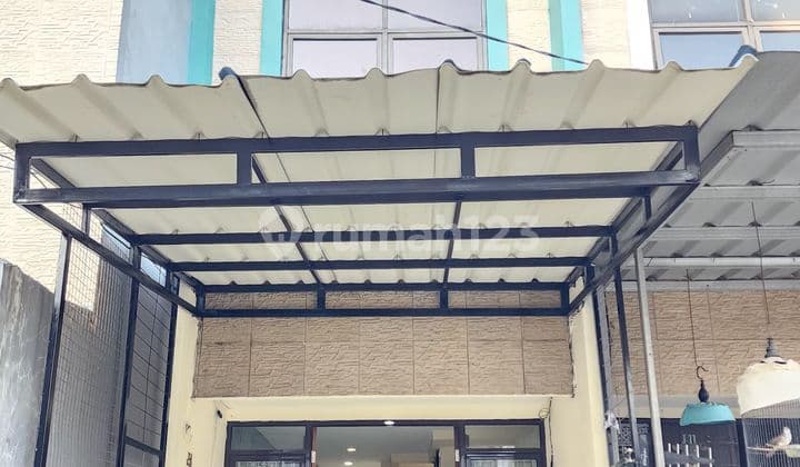 Rumah Baru. Bagus, Minimalis. Strategis dekat pintu Tol di Krukut Depok