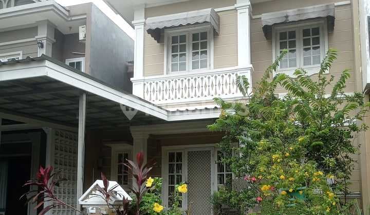 Rumah Cantik 2 Lantai Rapih Kota Wisata Cibubur