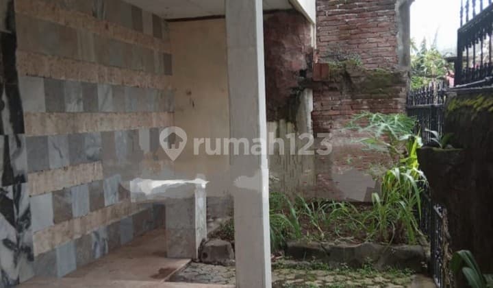 Rumah Lokasi Strategis