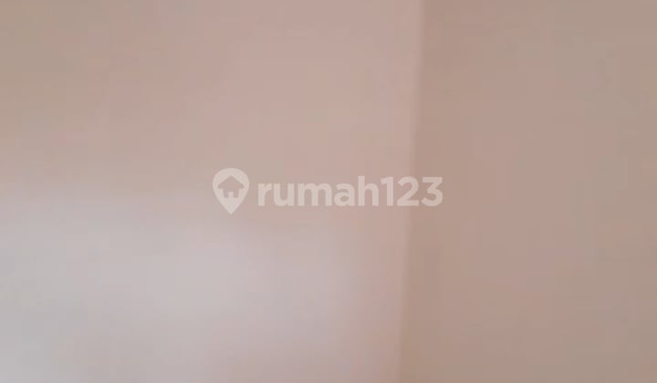 Rumah Lokasi Strategis