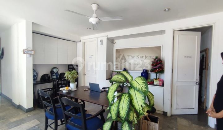 For Sale: 3-Story Hotel Near the Beach
