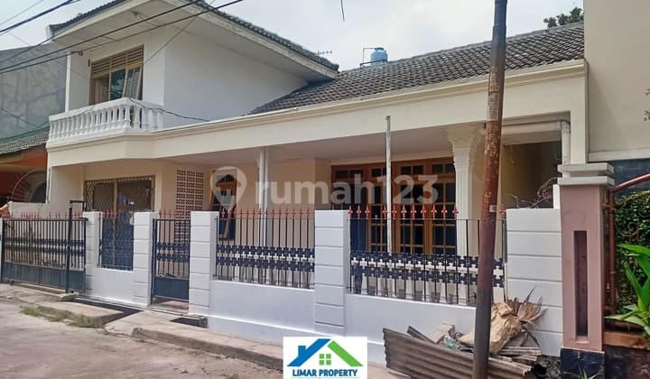 Rumah Boulevard Nyaman Terawat Harga Bagus, Pondok Pekayon Indah