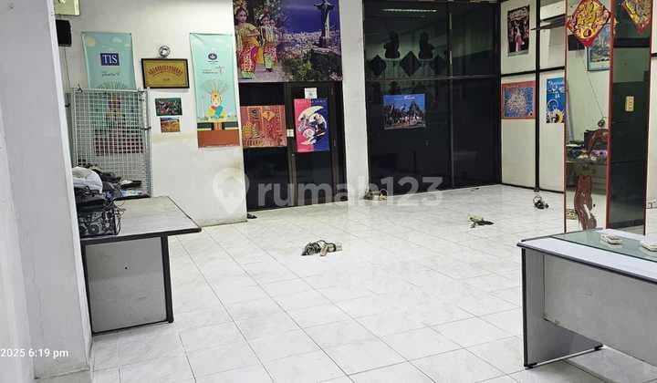 Ruko Gandeng Strategis Siap Huni Di Pinggir Jalan Raya