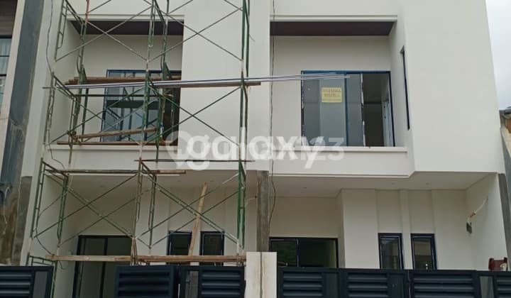 RUMAH BARU GRESS SIAP HUNI DI KALIJUDAN SURABAYA TIMUR