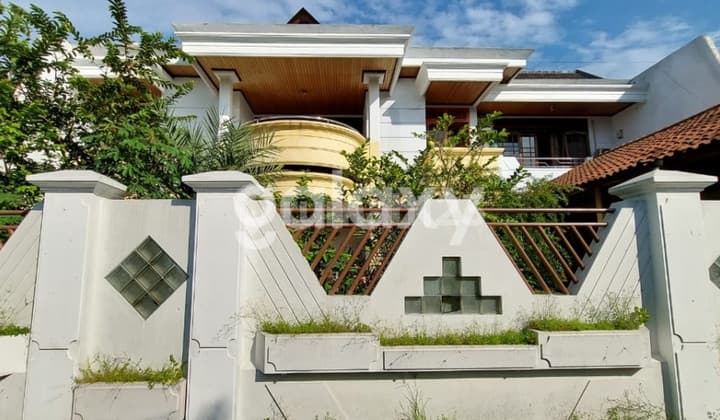 RUMAH 2 LANTAI BELAKANG TRANS ICON MALL GAYUNGAN SURABAYA