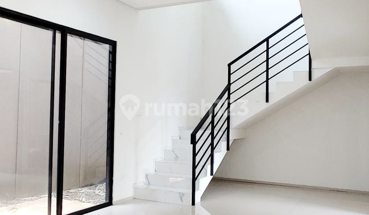 Jual Cepat Rumah Gress di Belakang Setraduta