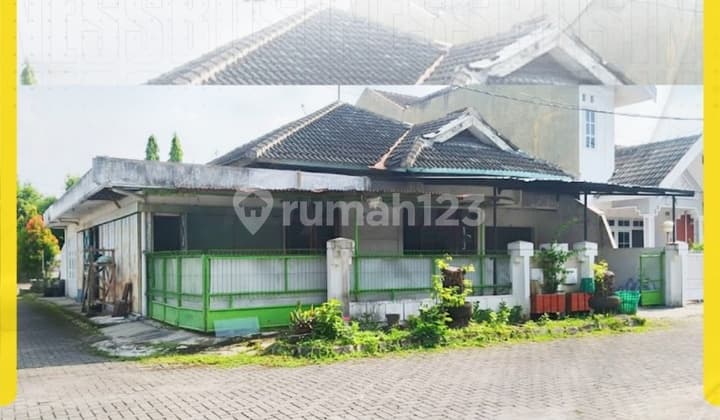 Dijual Rumah Klasik Luas di Jl. Pinus Solo Baru!
