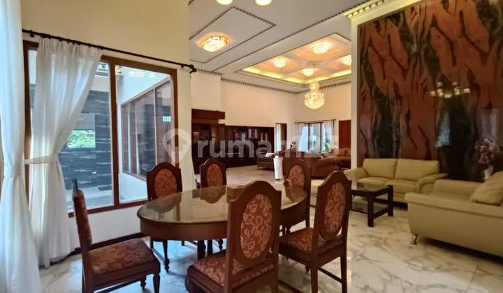 Rumah Mewah Full Furnish Dijual Di Jl Dr Radjiman Solo Kota