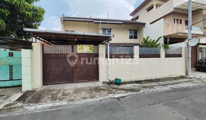 For Sale, Well-Maintained Manahan House, Ready to Occupy, Good Circulation.