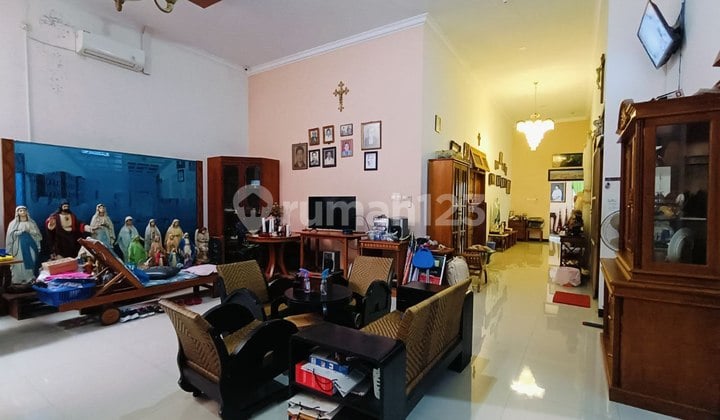 Dijual Rumah Bagus Strategis Siap Huni Di Sumber Banjarsari Solo