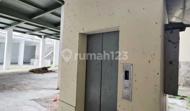 For Sale: Ex-Bank 3-Storey Building in Pasar Gede, Solo City, Available for Rent