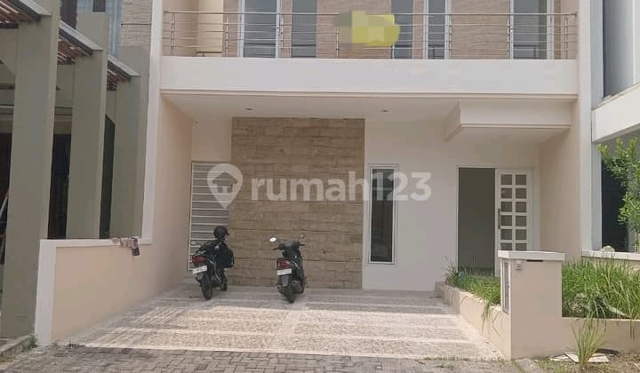 New Luxury 4BR House Royal Residence Wiyung Surabaya