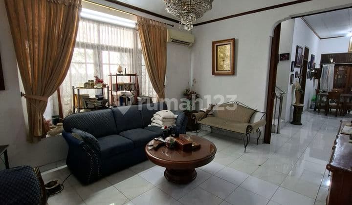 Rumah Cantik Di Dekat Jl. Fatmawati, Cilandak