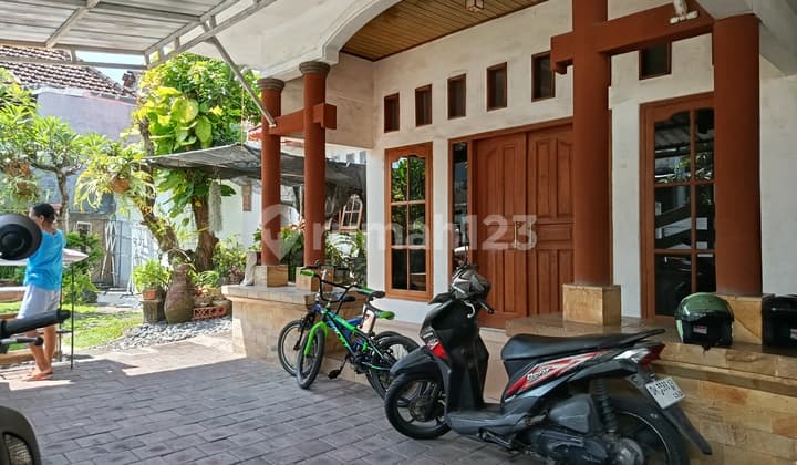 Rumah Bertaman Dekat Sanur