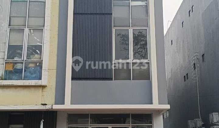 Ruko 3 Glaze 1 Gading Serpong