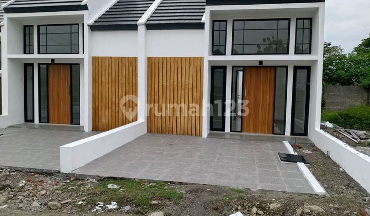 Rumah Murah Dimensi Luas di Pusat Kota Dekat Bravo Supermarket