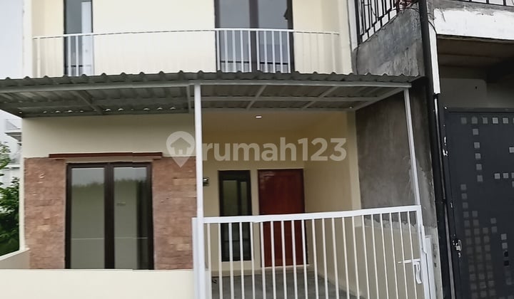 Rumah 2 Lantai Terlaris Modal Rp 2.5 Juta Melaju Sampai Akad