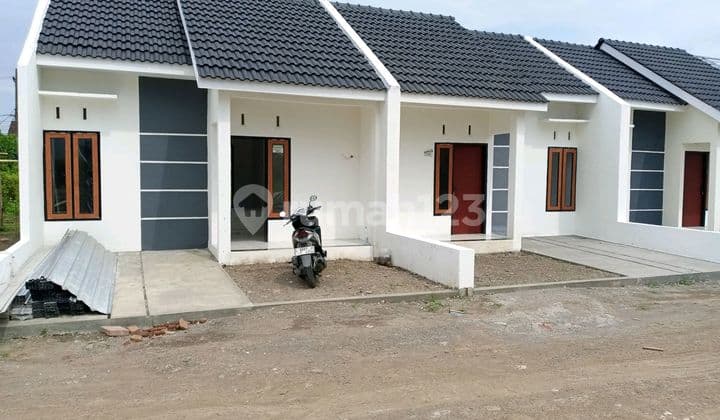 Rumah Kesamben +-5Km (7 Menit) Barat Alon Alon Mojokerto