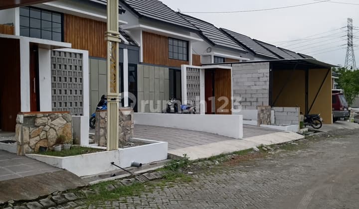 Rumah 1 Lantai Dimensi Luas Termurah di Jl Yos Sudarso Dekat Bravo Supermarket