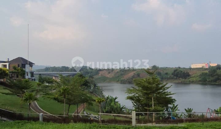 Land in Kota Baru Parahyangan, Bandung! Area 306M² Attractive Price. Premium Location Near Padalarang Toll Road.