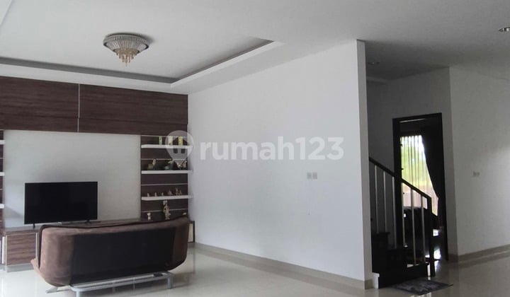 For Sale! Rumah Minimalis Siap Huni, Sudah Semi Furnish di Kota Baru Parahyangan, Bandung