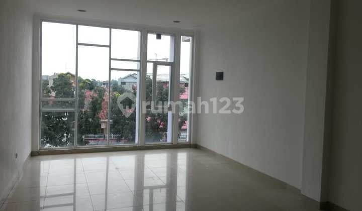 Pasti Bikin Untung Ruko Di Kawasan Ramai Dekat Area Kampus, Surya Sumantri, Bandung