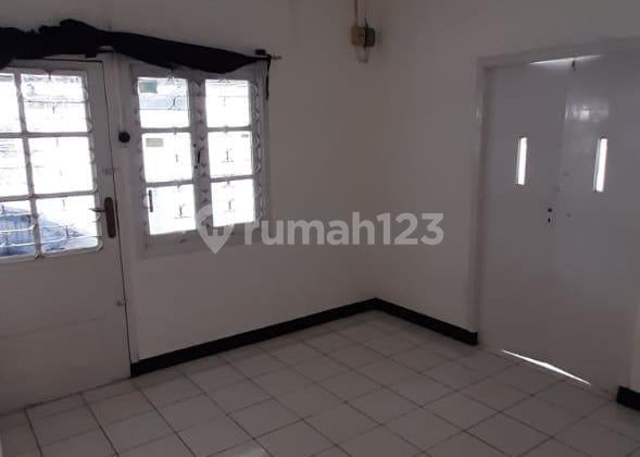 Lokasi Strategis Ditengah Kota, Rumah Dengan Kondisi Terawat Dikawasan Sayap Pajajaran, Bandung
