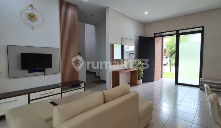 For Rent Rumah Full Furnish Siap Huni Diarea Kota Baru Parahyangan, Bandung