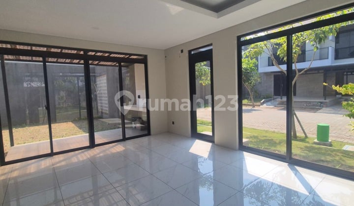 For Sale! Rumah Hook 2 Lantai, Siap Huni Lokasi di Tatar Premium, Kota Baru Parahyangan, Bandung