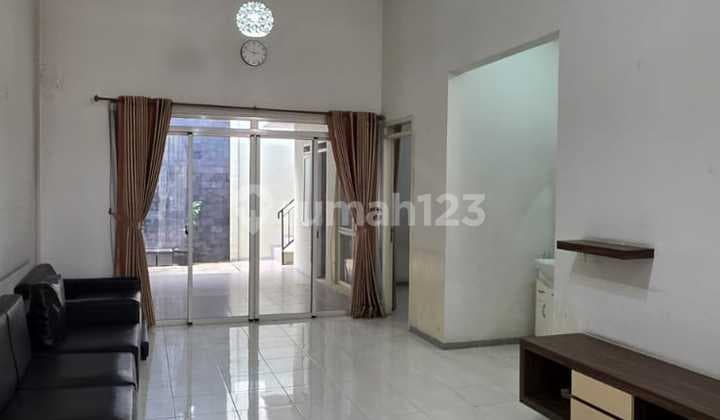Special Price! Well-Maintained and Exclusive House in Kota Baru Parahyangan, Bandung.