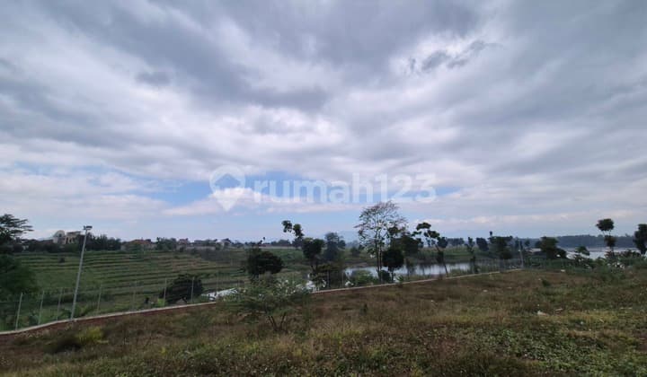 Suitable for Building Residences, Land with Beautiful Views in Kota Baru Parahyangan