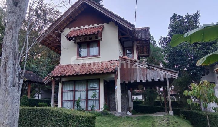 Jual Villa Grand Whiz Trawas Murah