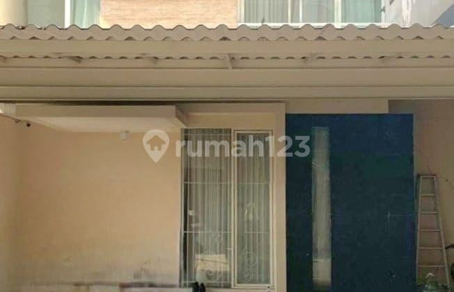 For Sale: The Mansion Pakuwon Indah House in Surabaya