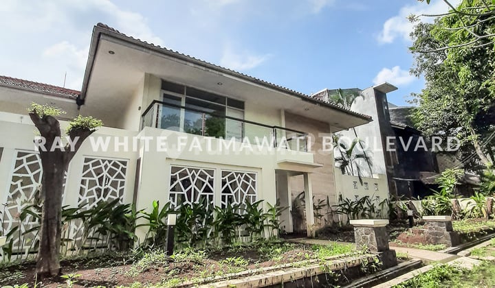 Rumah minimalis dalam komplek lokasi strategis dekat Ampera Raya