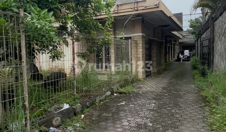 Rumah Bagus Besar Cocok untuk Kantor di Jl. Widoharjo ,Semarang Timur Bisa Nego