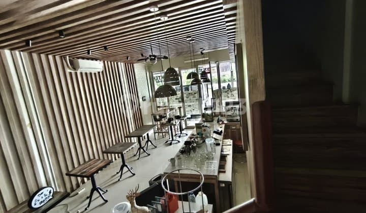 Ruko Pakuwon City Bizhome Ada Lift, Atic Room, Balcony Samping Ruko Berverly Hill Surabaya