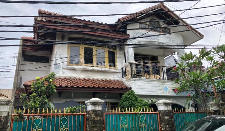 Spacious and Large House in Pulo Gadung, East Jakarta