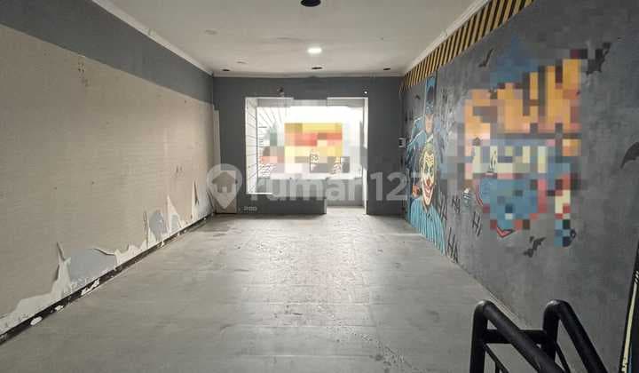 Disewakan Tempat Usaha Pinggir Jalan | 2 Lantai | Lokasi Strategis