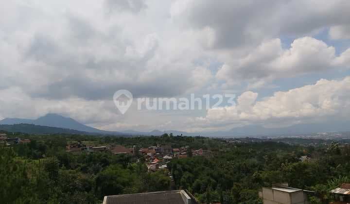 Rumah 3 Lantai View Kota Bandung