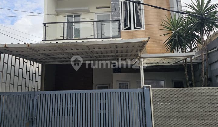 Well-Maintained Beautiful House In Bojongsoang Buah Batu Bandung