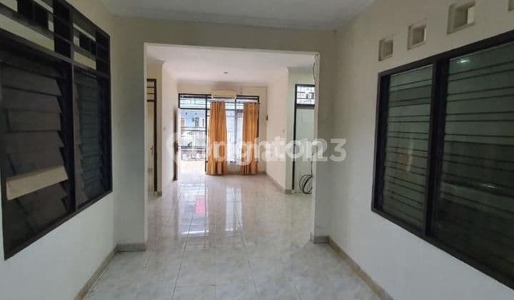 Rumah Minimalis 1 ½ Lantai di Balikpapan Baru