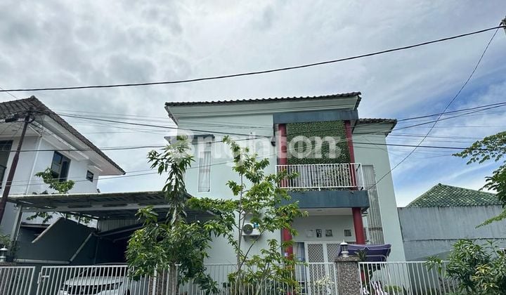 Hunian Nyaman di Perumahan Elit