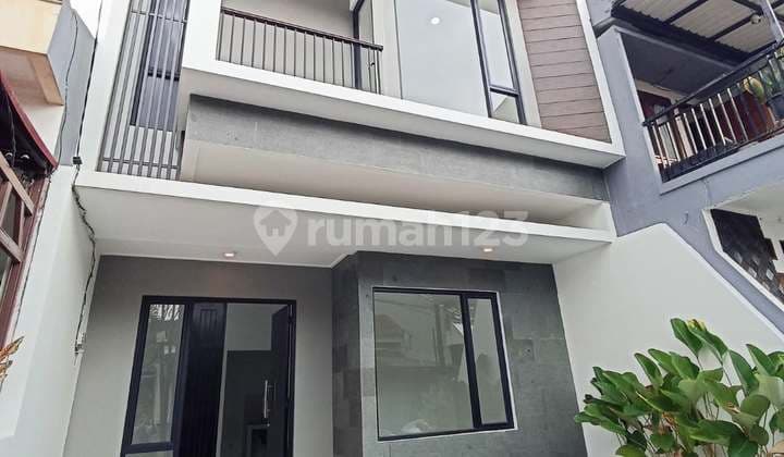 Dijual Rumah Dalam Cluster di Graha Raya Bintaro Lokasi Strategis
